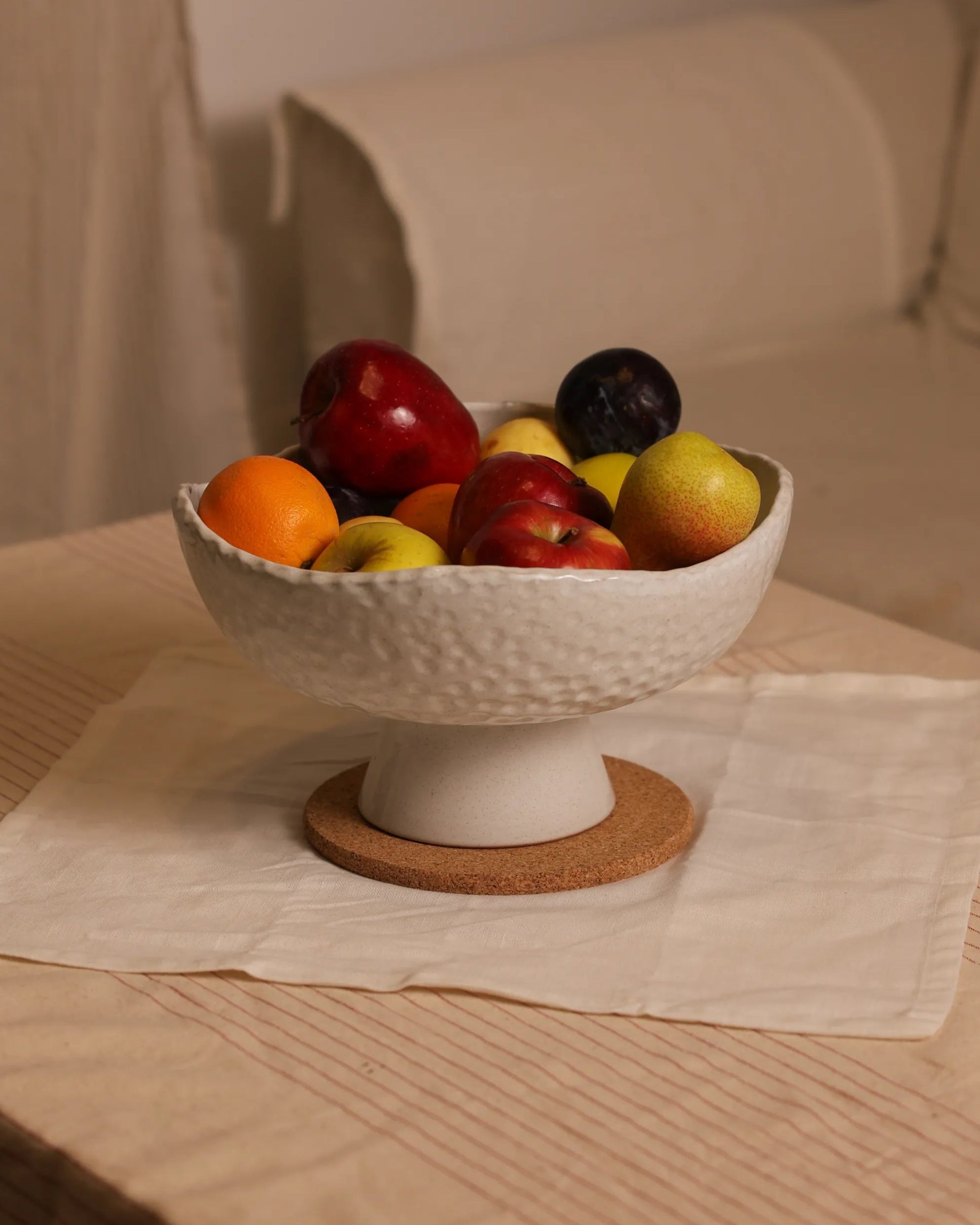 Handcrafted Pearly serving plate in pearly white Medium finish by Stonia.