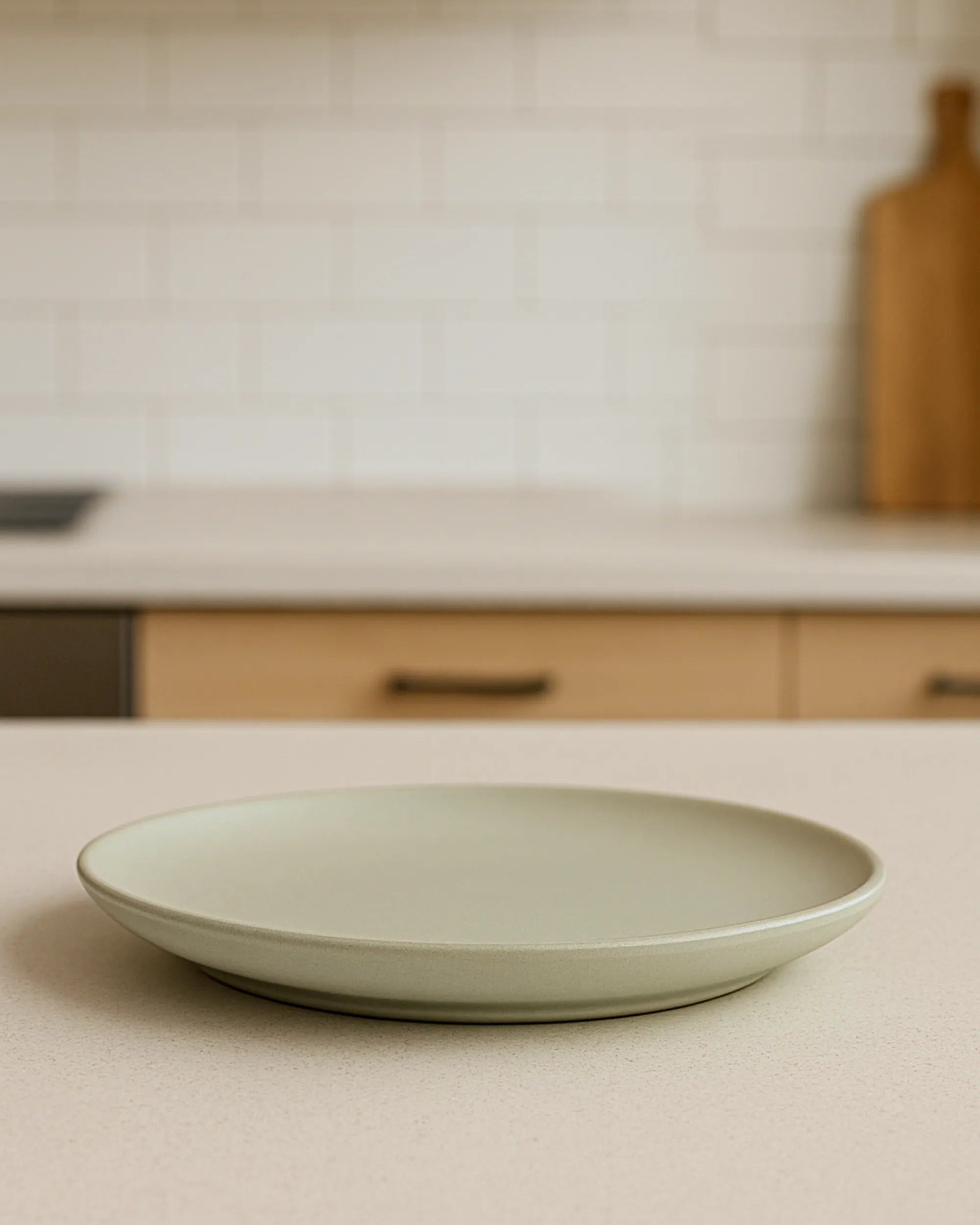Handcrafted Basic Set set in white finish by Stonia.