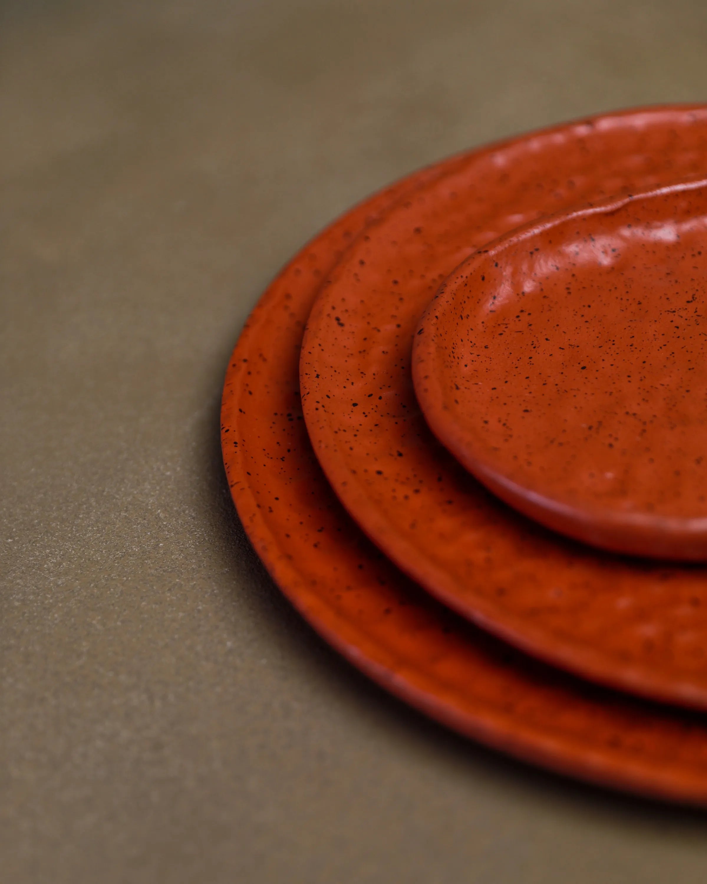 Handcrafted CLAY SET set in terracotta finish by Stonia.