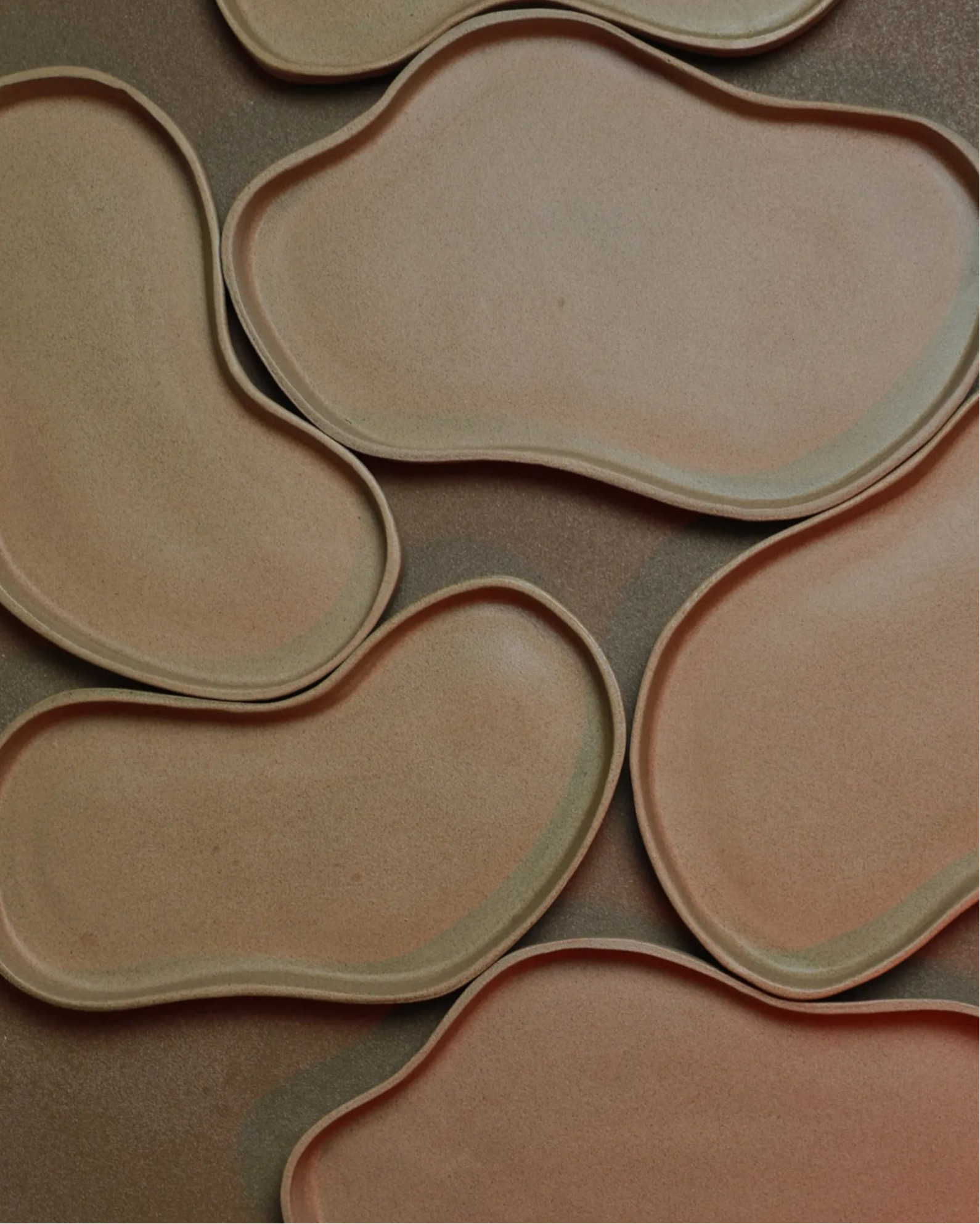 Handcrafted ISLANDS in beige finish by Stonia.