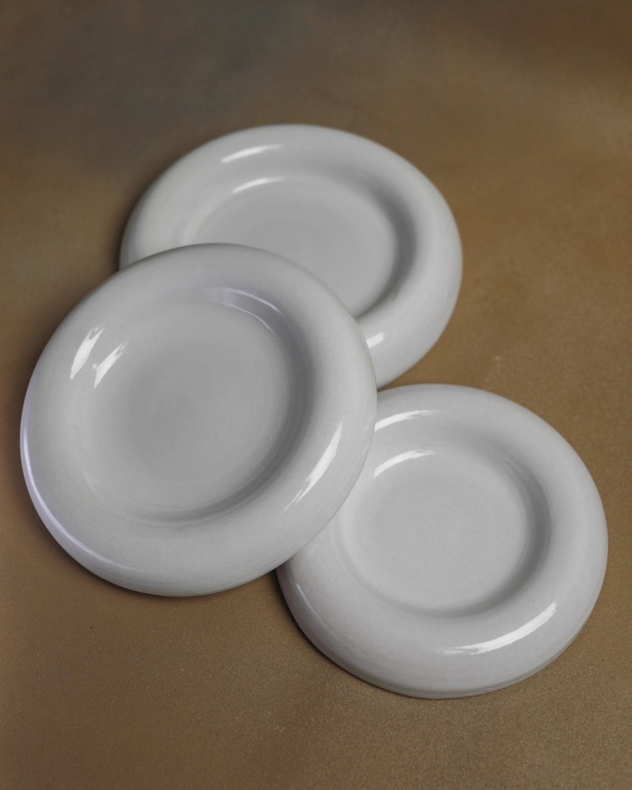 Handcrafted Moon Face Set set in white finish by Stonia.