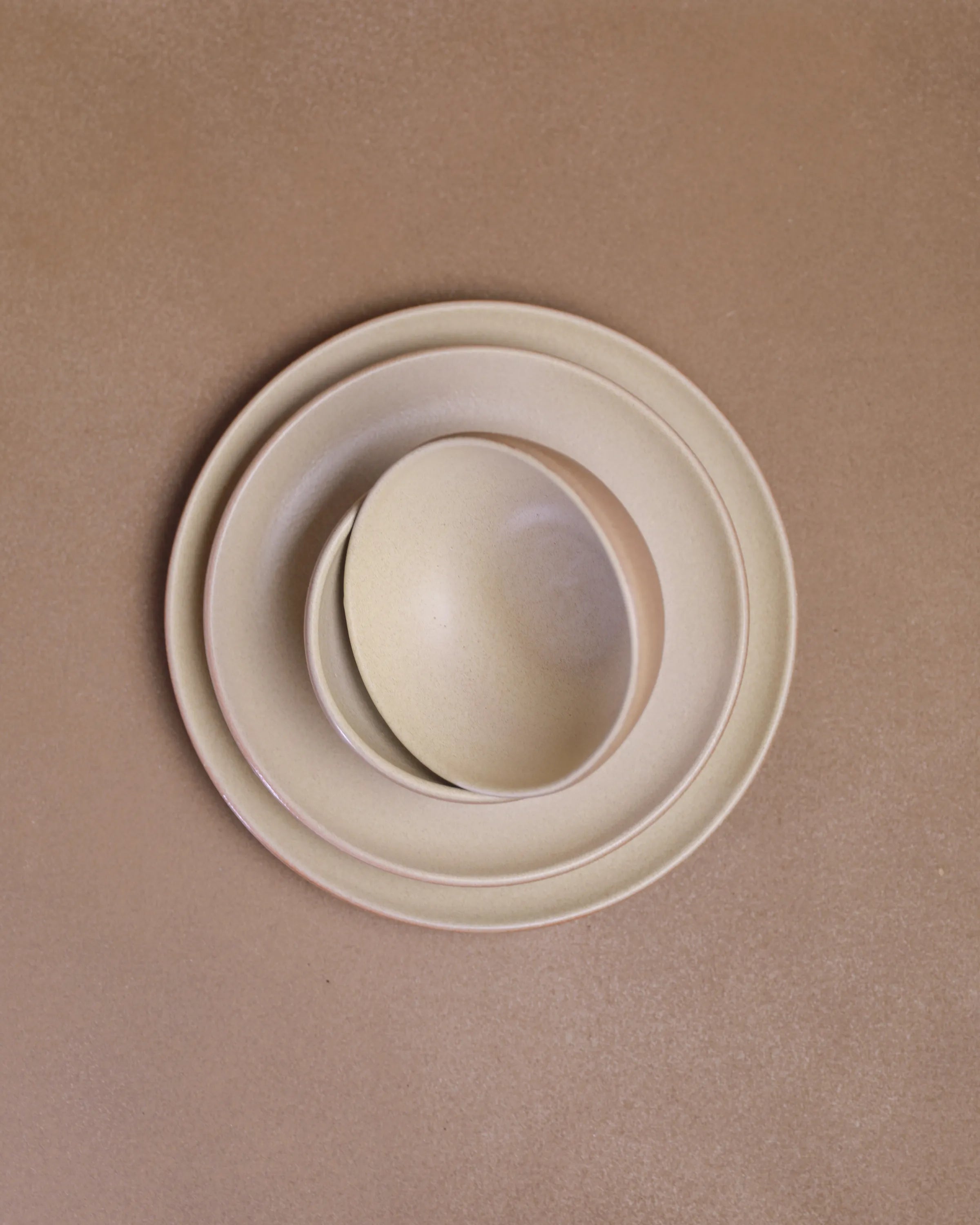 Handcrafted OASISI SET set in beige finish by Stonia.