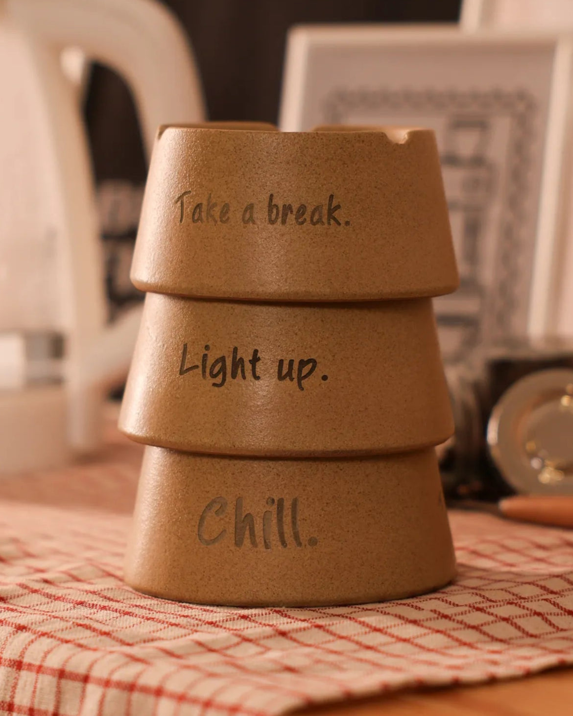Handcrafted Pause (Ashtray) in beige finish by Stonia.