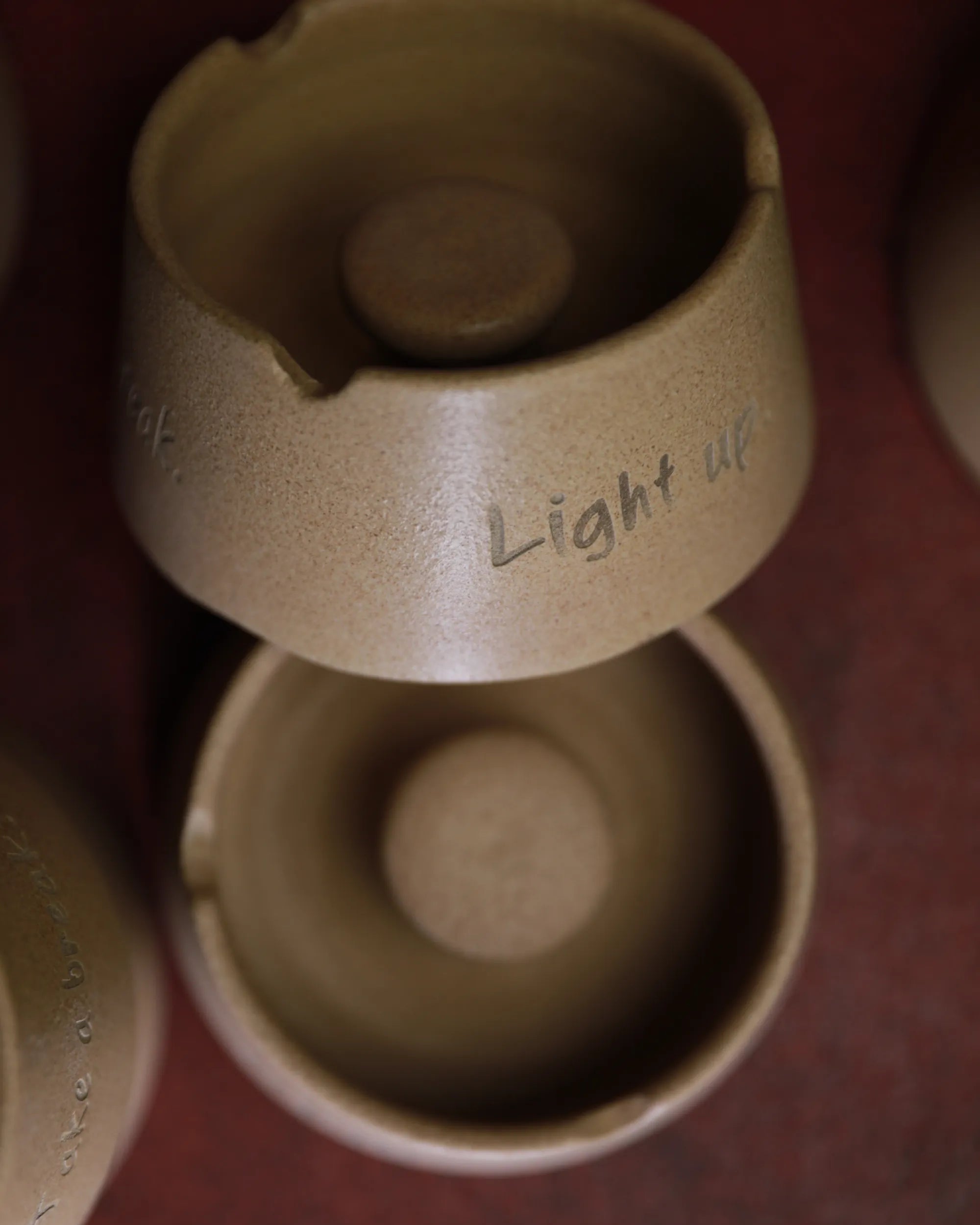 Handcrafted Pause (Ashtray) in beige finish by Stonia.