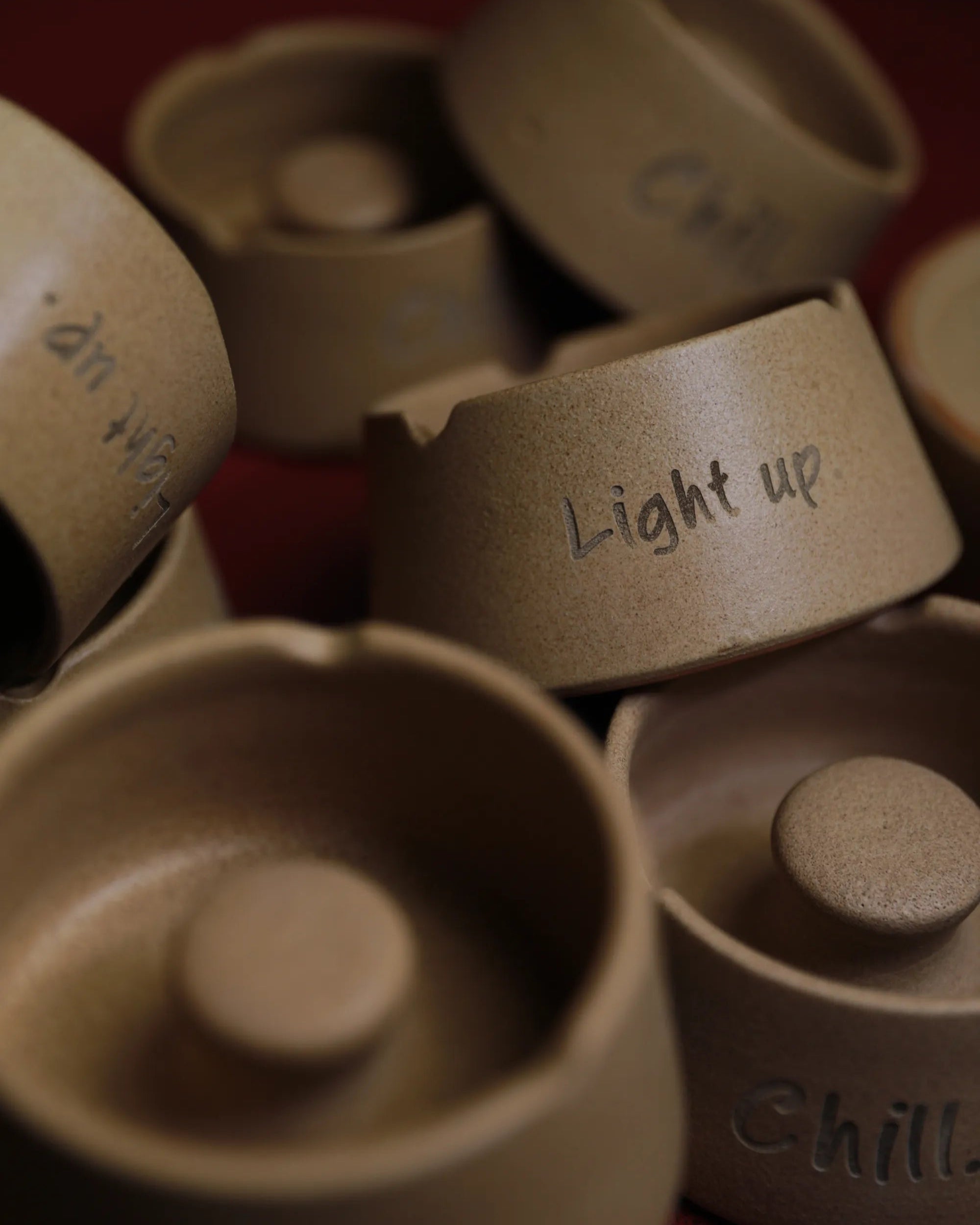 Handcrafted Pause (Ashtray) in beige finish by Stonia.