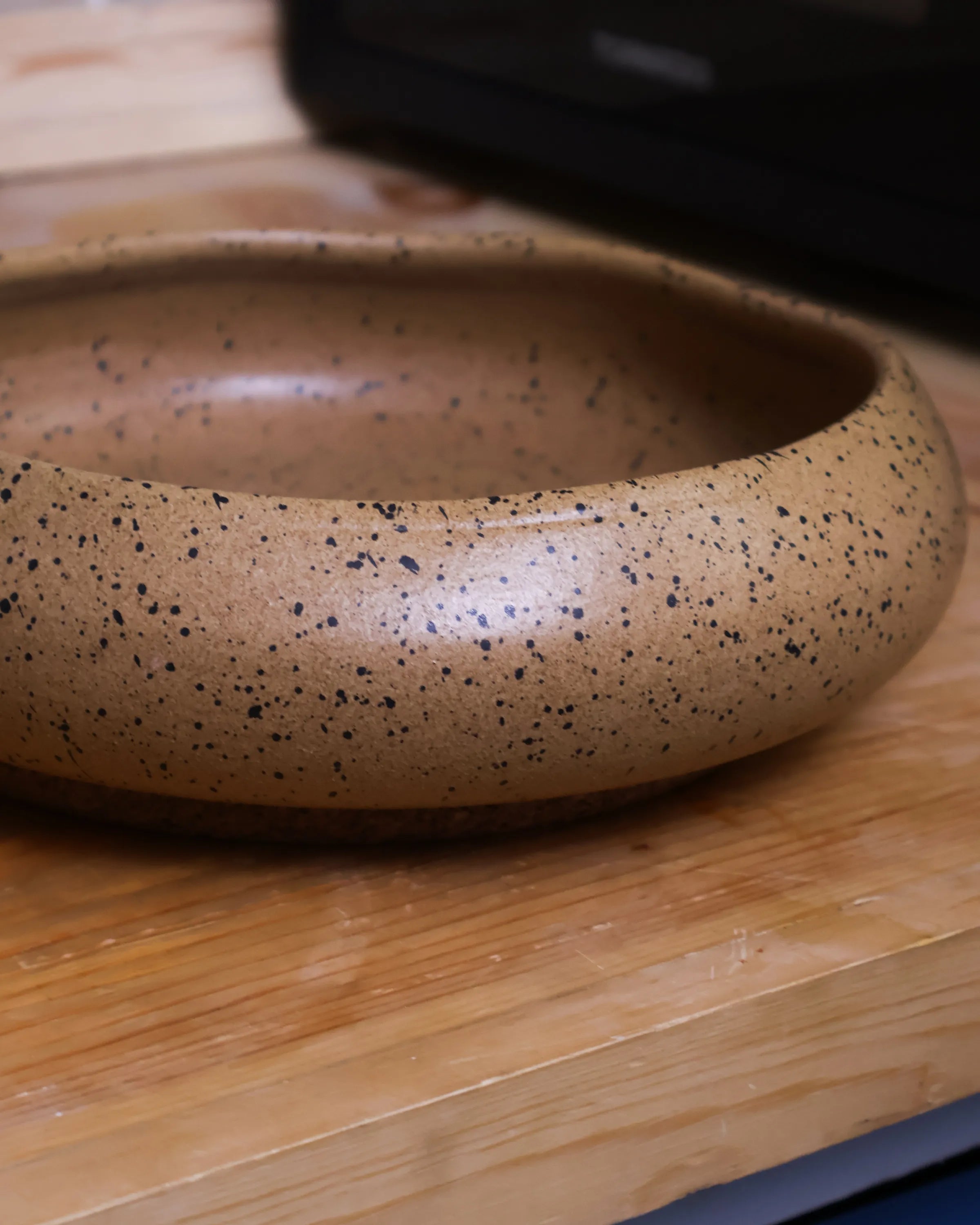 Handcrafted ROCKY BOWL in dotted beige, size Medium by Stonia.