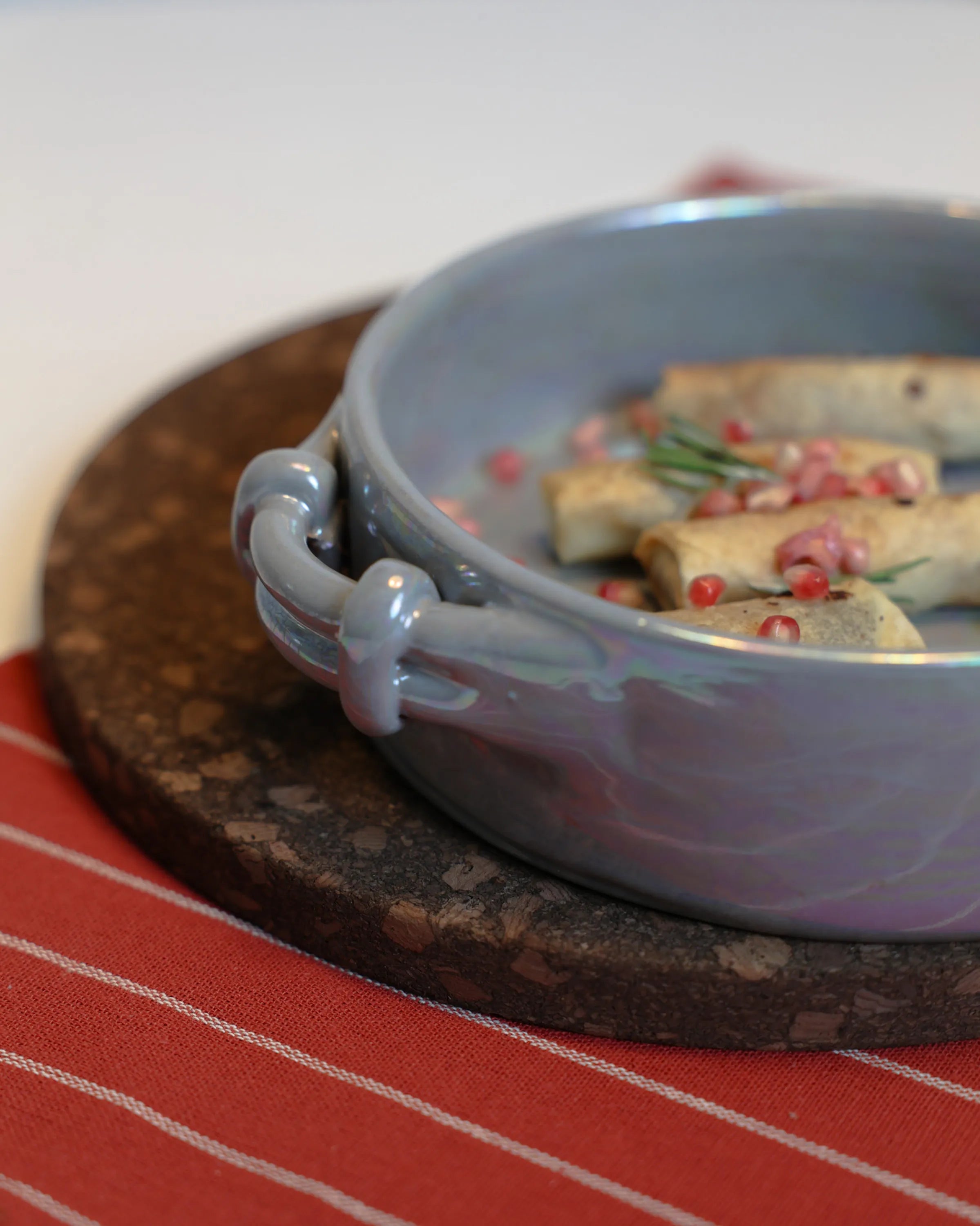 Handcrafted BELTED BAKE in shiny gray by Stonia.