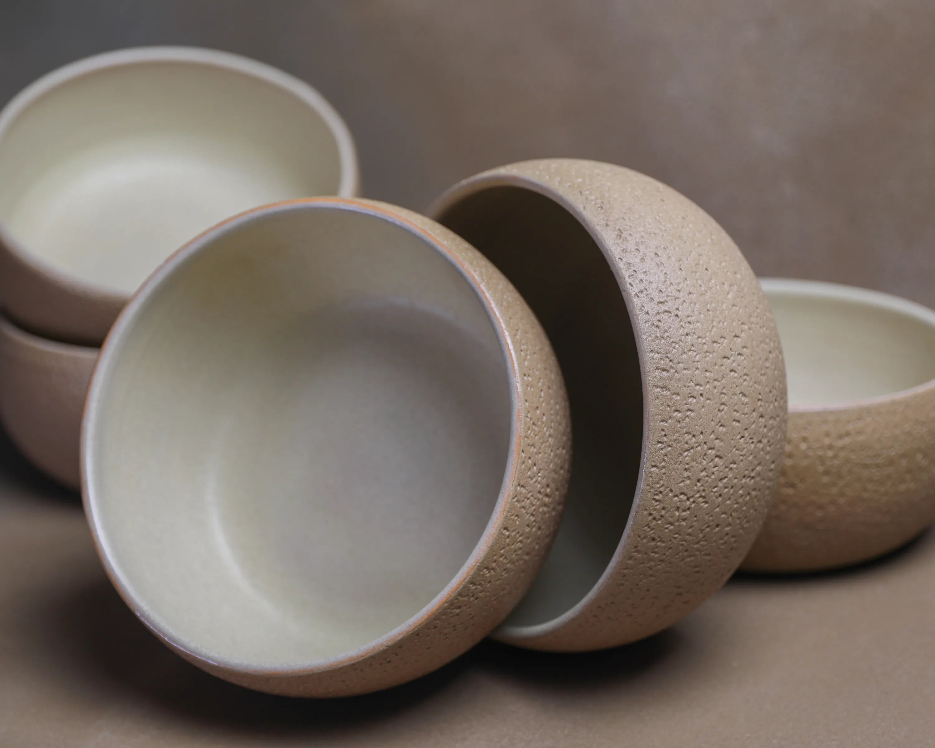 Handcrafted CRUSTY BOWL in beige by Stonia.